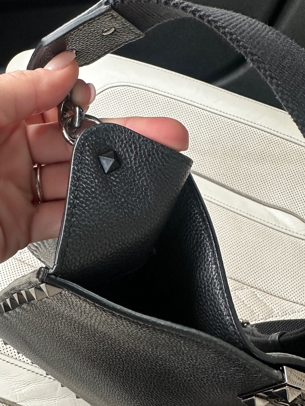 Valentino Garavani Grained Calfskin Rockstud Hobo Shoulder Bag Black - Picture 7 of 14